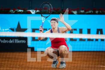 2021-05-04 - Karolina Muchova of the Czech Republic in action during her third round match at the Mutua Madrid Open 2021, Masters 1000 tennis tournament on May 4, 2021 at La Caja Magica in Madrid, Spain - Photo Rob Prange / Spain DPPI / DPPI - MUTUA MADRID OPEN 2021, MASTERS 1000 TENNIS TOURNAMENT - INTERNATIONALS - TENNIS