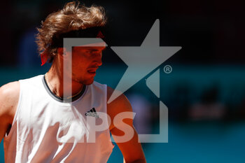 2021-05-05 - Alexander Zverev of Germany in action during his Men's Singles match, round of 32, against Kei Nishikori of Japan on the Mutua Madrid Open 2021, Masters 1000 tennis tournament on May 5, 2021 at La Caja Magica in Madrid, Spain - Photo Oscar J Barroso / Spain DPPI / DPPI - MUTUA MADRID OPEN 2021, MASTERS 1000 TENNIS TOURNAMENT - INTERNATIONALS - TENNIS