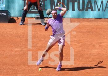 2021-05-05 - Rafael Nadal of Spain during the Mutua Madrid Open 2021, Masters 1000 tennis tournament on May 5, 2021 at La Caja Magica in Madrid, Spain - Photo Laurent Lairys / DPPI - MUTUA MADRID OPEN 2021, MASTERS 1000 TENNIS TOURNAMENT - INTERNATIONALS - TENNIS