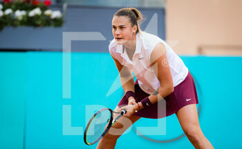 2021-05-05 - Aryna Sabalenka of Belarus in action against Elise Mertens of Belgium during the quarter-finals of the Mutua Madrid Open 2021, Masters 1000 tennis tournament on May 5, 2021 at La Caja Magica in Madrid, Spain - Photo Rob Prange / Spain DPPI / DPPI - MUTUA MADRID OPEN 2021, MASTERS 1000 TENNIS TOURNAMENT - INTERNATIONALS - TENNIS