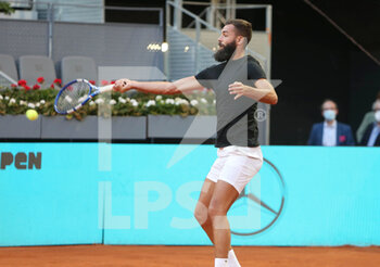 2021-05-05 - Benoit Paire of France during the Mutua Madrid Open 2021, Masters 1000 tennis tournament on May 5, 2021 at La Caja Magica in Madrid, Spain - Photo Laurent Lairys / DPPI - MUTUA MADRID OPEN 2021, MASTERS 1000 TENNIS TOURNAMENT - INTERNATIONALS - TENNIS