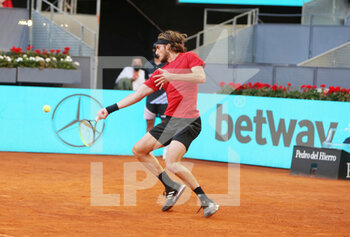 2021-05-05 - Stefanos Tsitsipas of Greece during the Mutua Madrid Open 2021, Masters 1000 tennis tournament on May 5, 2021 at La Caja Magica in Madrid, Spain - Photo Laurent Lairys / DPPI - MUTUA MADRID OPEN 2021, MASTERS 1000 TENNIS TOURNAMENT - INTERNATIONALS - TENNIS
