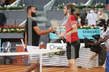 2021-05-05 - Benoit Paire of France and Stefanos Tsitsipas of Greece during the Mutua Madrid Open 2021, Masters 1000 tennis tournament on May 5, 2021 at La Caja Magica in Madrid, Spain - Photo Laurent Lairys / DPPI - MUTUA MADRID OPEN 2021, MASTERS 1000 TENNIS TOURNAMENT - INTERNATIONALS - TENNIS