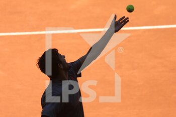 2021-05-06 - Cristian Garin of Chile during the Mutua Madrid Open 2021, Masters 1000 tennis tournament on May 6, 2021 at La Caja Magica in Madrid, Spain - Photo Laurent Lairys / DPPI - MUTUA MADRID OPEN 2021, MASTERS 1000 TENNIS TOURNAMENT - INTERNATIONALS - TENNIS