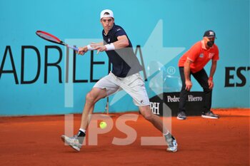 2021-05-06 - John Isner of USA during the Mutua Madrid Open 2021, Masters 1000 tennis tournament on May 6, 2021 at La Caja Magica in Madrid, Spain - Photo Laurent Lairys / DPPI - MUTUA MADRID OPEN 2021, MASTERS 1000 TENNIS TOURNAMENT - INTERNATIONALS - TENNIS