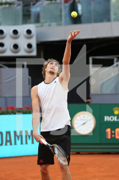 2021-05-06 - Alexander Zverev of Germany during the Mutua Madrid Open 2021, Masters 1000 tennis tournament on May 6, 2021 at La Caja Magica in Madrid, Spain - Photo Laurent Lairys / DPPI - MUTUA MADRID OPEN 2021, MASTERS 1000 TENNIS TOURNAMENT - INTERNATIONALS - TENNIS