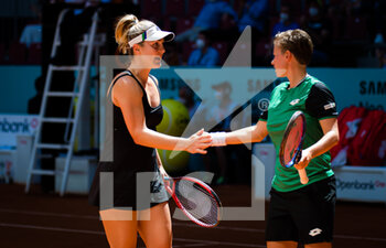 2021-05-07 - Demi Schuurs of the Netherlands and Gabriela Dabrowski of Canada in action during the doubles semi-final of the Mutua Madrid Open 2021, Masters 1000 tennis tournament on May 7, 2021 at La Caja Magica in Madrid, Spain - Photo Rob Prange / Spain DPPI / DPPI - MUTUA MADRID OPEN 2021, MASTERS 1000 TENNIS TOURNAMENT - INTERNATIONALS - TENNIS