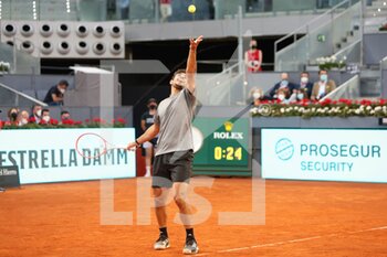 2021-05-07 - Cristian Garin of Chile during the Mutua Madrid Open 2021, Masters 1000 tennis tournament on May 7, 2021 at La Caja Magica in Madrid, Spain - Photo Laurent Lairys / DPPI - MUTUA MADRID OPEN 2021, MASTERS 1000 TENNIS TOURNAMENT - INTERNATIONALS - TENNIS
