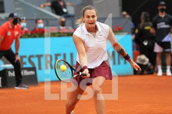 2021-05-08 - Aryna Sabalenka of Belarus against Ashleigh Barty of Australia, final match during the Mutua Madrid Open 2021, Masters 1000 tennis tournament on May 8, 2021 at La Caja Magica in Madrid, Spain - Photo Laurent Lairys / DPPI - MUTUA MADRID OPEN 2021, MASTERS 1000 TENNIS TOURNAMENT - INTERNATIONALS - TENNIS