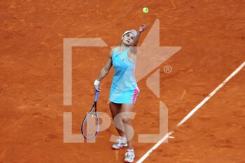 2021-05-08 - Ashleigh Barty of Australia against Aryna Sabalenka of Belarus, final match during the Mutua Madrid Open 2021, Masters 1000 tennis tournament on May 8, 2021 at La Caja Magica in Madrid, Spain - Photo Laurent Lairys / DPPI - MUTUA MADRID OPEN 2021, MASTERS 1000 TENNIS TOURNAMENT - INTERNATIONALS - TENNIS