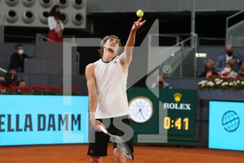 2021-05-09 - Alexander Zverev of Germany during the Men's Singles Final match against Matteo Berrettini of Italy at the Mutua Madrid Open 2021, Masters 1000 tennis tournament on May 9, 2021 at La Caja Magica in Madrid, Spain - Photo Laurent Lairys / DPPI - MUTUA MADRID OPEN 2021, MASTERS 1000 TENNIS TOURNAMENT - INTERNATIONALS - TENNIS