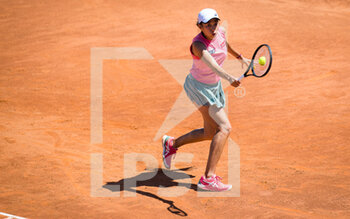 2021-05-10 - Shuai Zhang of China in action during the first round of the 2021 Internazionali BNL d'Italia, WTA 1000 tennis tournament on May 10, 2021 at Foro Italico in Rome, Italy - Photo Rob Prange / Spain DPPI / DPPI - 2021 INTERNAZIONALI BNL D'ITALIA, WTA 1000 TENNIS TOURNAMENT - INTERNATIONALS - TENNIS