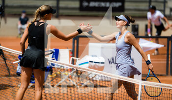 2021-05-11 - Kristina Mladenovic of France and Belinda Bencic of Switzerland after their first round match at the 2021 Internazionali BNL d'Italia, WTA 1000 tennis tournament on May 11, 2021 at Foro Italico in Rome, Italy - Photo Rob Prange / Spain DPPI / DPPI - 2021 INTERNAZIONALI BNL D'ITALIA, WTA 1000 TENNIS TOURNAMENT - INTERNATIONALS - TENNIS