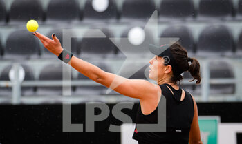 2021-05-11 - Garbine Muguruza of Spain in action during her first round match at the 2021 Internazionali BNL d'Italia, WTA 1000 tennis tournament on May 11, 2021 at Foro Italico in Rome, Italy - Photo Rob Prange / Spain DPPI / DPPI - 2021 INTERNAZIONALI BNL D'ITALIA, WTA 1000 TENNIS TOURNAMENT - INTERNATIONALS - TENNIS