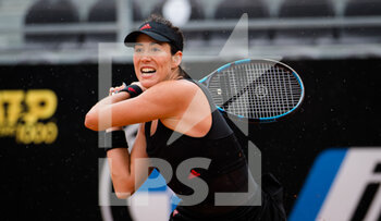 2021-05-11 - Garbine Muguruza of Spain in action during her first round match at the 2021 Internazionali BNL d'Italia, WTA 1000 tennis tournament on May 11, 2021 at Foro Italico in Rome, Italy - Photo Rob Prange / Spain DPPI / DPPI - 2021 INTERNAZIONALI BNL D'ITALIA, WTA 1000 TENNIS TOURNAMENT - INTERNATIONALS - TENNIS