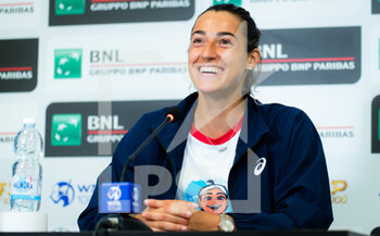 2021-05-11 - Caroline Garcia of France talks to the media after winning her first round match at the 2021 Internazionali BNL d'Italia, WTA 1000 tennis tournament on May 11, 2021 at Foro Italico in Rome, Italy - Photo Rob Prange / Spain DPPI / DPPI - 2021 INTERNAZIONALI BNL D'ITALIA, WTA 1000 TENNIS TOURNAMENT - INTERNATIONALS - TENNIS