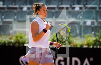 2021-05-12 - Aryna Sabalenka of Belarus in action during the second round of the 2021 Internazionali BNL d'Italia, WTA 1000 tennis tournament on May 12, 2021 at Foro Italico in Rome, Italy - Photo Rob Prange / Spain DPPI / DPPI - 2021 INTERNAZIONALI BNL D'ITALIA, WTA 1000 TENNIS TOURNAMENT - INTERNATIONALS - TENNIS