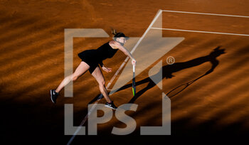 2021-05-12 - Simona Halep of Romania in action during the second round of the 2021 Internazionali BNL d'Italia, WTA 1000 tennis tournament on May 12, 2021 at Foro Italico in Rome, Italy - Photo Rob Prange / Spain DPPI / DPPI - 2021 INTERNAZIONALI BNL D'ITALIA, WTA 1000 TENNIS TOURNAMENT - INTERNATIONALS - TENNIS