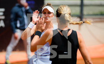 2021-05-14 - Kristina Mladenovic of France and Marketa Vondrousova of the Czech Republic in action during the doubles quarter-final at the 2021 Internazionali BNL d'Italia, WTA 1000 tennis tournament on May 14, 2021 at Foro Italico in Rome, Italy - Photo Rob Prange / Spain DPPI / DPPI - 2021 INTERNAZIONALI BNL D'ITALIA, WTA 1000 TENNIS TOURNAMENT - INTERNATIONALS - TENNIS