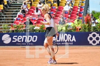 2021-05-17 - Katerina Siniakova of Czech republic wins the match against Clara Tauson - WTA 250 EMILIA-ROMAGNA OPEN 2021 - INTERNATIONALS - TENNIS