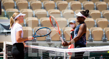 2021-05-28 - Sofia Kenin and Sloane Stephens of the United States after practice ahead of the Roland-Garros 2021, Grand Slam tennis tournament, Qualifying, on May 28, 2021 at Roland-Garros stadium in Paris, France - Photo Rob Prange / Spain DPPI / DPPI - ROLAND-GARROS 2021, GRAND SLAM TENNIS TOURNAMENT - INTERNATIONALS - TENNIS