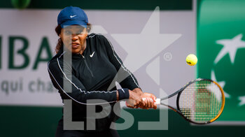 2021-05-28 - Serena Williams of the United States during practice ahead of the Roland-Garros 2021, Grand Slam tennis tournament, Qualifying, on May 29, 2021 at Roland-Garros stadium in Paris, France - Photo Rob Prange / Spain DPPI / DPPI - ROLAND-GARROS 2021, GRAND SLAM TENNIS TOURNAMENT - INTERNATIONALS - TENNIS