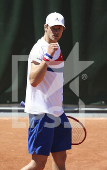 2021-05-30 - Yannick Hanfmann of Germany during day 1 of the French Open 2021, a Grand Slam tennis tournament on May 30, 2021 at Roland-Garros stadium in Paris, France - Photo Jean Catuffe / DPPI - ROLAND-GARROS 2021, GRAND SLAM TENNIS TOURNAMENT - INTERNATIONALS - TENNIS