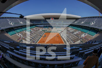2021-05-30 - General view of the Philippe Chatrier centre court during Roland-Garros 2021, Grand Slam tennis tournament on May 30, 2021 at Roland-Garros stadium in Paris, France - Photo Nicol Knightman / DPPI - ROLAND-GARROS 2021, GRAND SLAM TENNIS TOURNAMENT - INTERNATIONALS - TENNIS