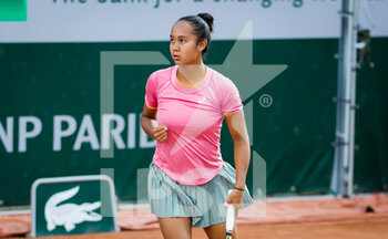 2021-05-30 - Leylah Fernandez of Canada during the first round of the Roland-Garros 2021, Grand Slam tennis tournament on May 30, 2021 at Roland-Garros stadium in Paris, France - Photo Rob Prange / Spain DPPI / DPPI - ROLAND-GARROS 2021, GRAND SLAM TENNIS TOURNAMENT - INTERNATIONALS - TENNIS