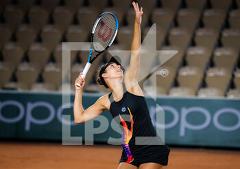2021-05-30 - Oceane Dodin of France during the first round of the Roland-Garros 2021, Grand Slam tennis tournament on May 30, 2021 at Roland-Garros stadium in Paris, France - Photo Rob Prange / Spain DPPI / DPPI - ROLAND-GARROS 2021, GRAND SLAM TENNIS TOURNAMENT - INTERNATIONALS - TENNIS
