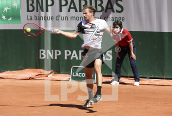 2021-05-31 - Peter Gojowczyk of Germany during day 2 of the French Open 2021, a Grand Slam tennis tournament on May 31, 2021 at Roland-Garros stadium in Paris, France - Photo Jean Catuffe / DPPI - ROLAND-GARROS 2021, GRAND SLAM TENNIS TOURNAMENT - INTERNATIONALS - TENNIS