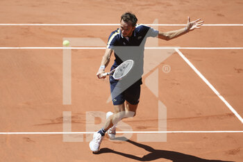 2021-05-31 - Daniil Medvedev of Russia during day 2 of the French Open 2021, a Grand Slam tennis tournament on May 31, 2021 at Roland-Garros stadium in Paris, France - Photo Jean Catuffe / DPPI - ROLAND-GARROS 2021, GRAND SLAM TENNIS TOURNAMENT - INTERNATIONALS - TENNIS