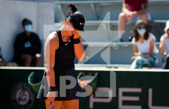 2021-05-31 - Bianca Andreescu of Canada during the first round of the Roland-Garros 2021, Grand Slam tennis tournament on May 31, 2021 at Roland-Garros stadium in Paris, France - Photo Rob Prange / Spain DPPI / DPPI - ROLAND-GARROS 2021, GRAND SLAM TENNIS TOURNAMENT - INTERNATIONALS - TENNIS
