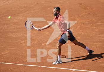 2021-05-31 - Benoit Paire of France during day 2 of the French Open 2021, a Grand Slam tennis tournament on May 31, 2021 at Roland-Garros stadium in Paris, France - Photo Jean Catuffe / DPPI - ROLAND-GARROS 2021, GRAND SLAM TENNIS TOURNAMENT - INTERNATIONALS - TENNIS
