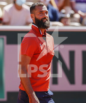 2021-05-31 - Benoit Paire of France during the first round of Roland-Garros 2021, Grand Slam tennis tournament on May 31, 2021 at Roland-Garros stadium in Paris, France - Photo Nicol Knightman / DPPI - ROLAND-GARROS 2021, GRAND SLAM TENNIS TOURNAMENT - INTERNATIONALS - TENNIS
