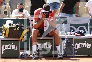 2021-05-31 - Benoit Paire of France following his defeat during day 2 of the French Open 2021, a Grand Slam tennis tournament on May 31, 2021 at Roland-Garros stadium in Paris, France - Photo Jean Catuffe / DPPI - ROLAND-GARROS 2021, GRAND SLAM TENNIS TOURNAMENT - INTERNATIONALS - TENNIS