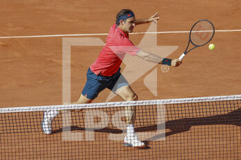 2021-05-31 - Roger Federer of Switzerland during the first round of Roland-Garros 2021, Grand Slam tennis tournament on May 31, 2021 at Roland-Garros stadium in Paris, France - Photo Nicol Knightman / DPPI - ROLAND-GARROS 2021, GRAND SLAM TENNIS TOURNAMENT - INTERNATIONALS - TENNIS