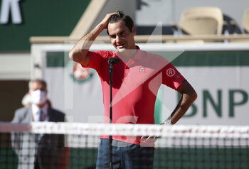 2021-05-31 - Roger Federer of Switzerland is interviewed on-court following his first round victory during day 2 of the French Open 2021, a Grand Slam tennis tournament on May 31, 2021 at Roland-Garros stadium in Paris, France - Photo Jean Catuffe / DPPI - ROLAND-GARROS 2021, GRAND SLAM TENNIS TOURNAMENT - INTERNATIONALS - TENNIS