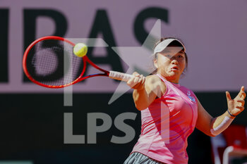 2021-06-01 - Liang En-shuo (TPE) during the first round of Roland-Garros 2021, Grand Slam tennis tournament on June 01, 2021 at Roland-Garros stadium in Paris, France - Photo Nicol Knightman / DPPI - ROLAND-GARROS 2021, GRAND SLAM TENNIS TOURNAMENT - INTERNATIONALS - TENNIS
