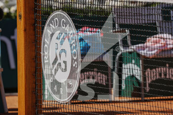 2021-06-01 - Logo on the net illustration during the first round of Roland-Garros 2021, Grand Slam tennis tournament on June 01, 2021 at Roland-Garros stadium in Paris, France - Photo Nicol Knightman / DPPI - ROLAND-GARROS 2021, GRAND SLAM TENNIS TOURNAMENT - INTERNATIONALS - TENNIS