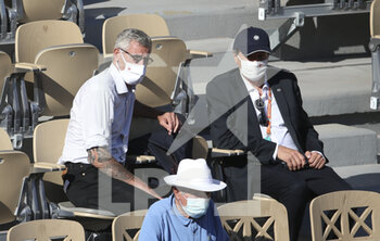 2021-06-01 - Gilles Moretton (left), President of French Tennis Federation FFT during day 3 of the French Open 2021, a Grand Slam tennis tournament on June 1, 2021 at Roland-Garros stadium in Paris, France - Photo Jean Catuffe / DPPI - ROLAND-GARROS 2021, GRAND SLAM TENNIS TOURNAMENT - INTERNATIONALS - TENNIS