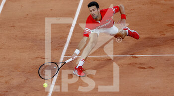 2021-06-01 - Novak Djokovic of Serbia during the first round of Roland-Garros 2021, Grand Slam tennis tournament on June 01, 2021 at Roland-Garros stadium in Paris, France - Photo Nicol Knightman / DPPI - ROLAND-GARROS 2021, GRAND SLAM TENNIS TOURNAMENT - INTERNATIONALS - TENNIS