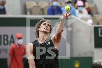 2021-06-02 - Alexander Zverev of Germany during day 4 of the French Open 2021, Grand Slam tennis tournament on June 2, 2021 at Roland-Garros stadium in Paris, France - Photo Jean Catuffe / DPPI - ROLAND-GARROS 2021, GRAND SLAM TENNIS TOURNAMENT - INTERNATIONALS - TENNIS
