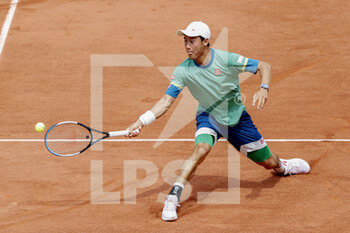 2021-06-02 - Kei Nishikori of Japan during the second round at the Roland-Garros 2021, Grand Slam tennis tournament on June 2, 2021 at Roland-Garros stadium in Paris, France - Photo Nicol Knightman / DPPI - ROLAND-GARROS 2021, GRAND SLAM TENNIS TOURNAMENT - INTERNATIONALS - TENNIS