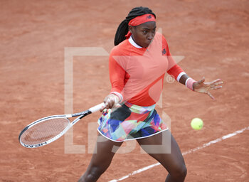 2021-06-02 - Cori Coco Gauff of USA during day 4 of the French Open 2021, Grand Slam tennis tournament on June 2, 2021 at Roland-Garros stadium in Paris, France - Photo Jean Catuffe / DPPI - ROLAND-GARROS 2021, GRAND SLAM TENNIS TOURNAMENT - INTERNATIONALS - TENNIS