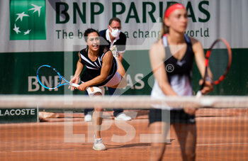 2021-06-02 - Martina Trevisan of Italy and Aliaksandra Krunic of Serbia in action during their first round doubles match at the Roland-Garros 2021, Grand Slam tennis tournament on June 2, 2021 at Roland-Garros stadium in Paris, France - Photo Rob Prange / Spain DPPI / DPPI - ROLAND-GARROS 2021, GRAND SLAM TENNIS TOURNAMENT - INTERNATIONALS - TENNIS