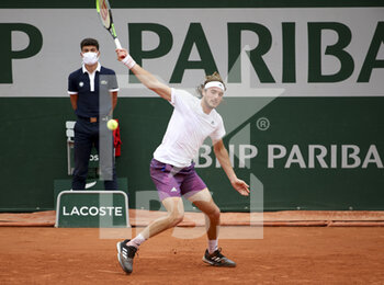 2021-06-02 - Stefanos Tsitsipas of Greece during day 4 of the French Open 2021, Grand Slam tennis tournament on June 2, 2021 at Roland-Garros stadium in Paris, France - Photo Jean Catuffe / DPPI - ROLAND-GARROS 2021, GRAND SLAM TENNIS TOURNAMENT - INTERNATIONALS - TENNIS