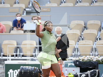 2021-06-02 - Serena Williams of USA celebrates her second round victory during day 4 of the French Open 2021, Grand Slam tennis tournament on June 2, 2021 at Roland-Garros stadium in Paris, France - Photo Jean Catuffe / DPPI - ROLAND-GARROS 2021, GRAND SLAM TENNIS TOURNAMENT - INTERNATIONALS - TENNIS