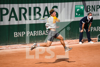 2021-06-03 - Alejandro Davidovich Fokina of Spain during the second round at the Roland-Garros 2021, Grand Slam tennis tournament on June 2, 2021 at Roland-Garros stadium in Paris, France - Photo Victor Joly / DPPI - ROLAND-GARROS 2021, GRAND SLAM TENNIS TOURNAMENT - INTERNATIONALS - TENNIS
