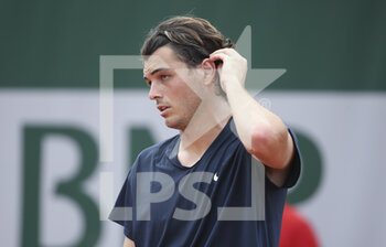 2021-06-03 - Taylor Fritz of USA during day 5 of the French Open 2021, Grand Slam tennis tournament on June 3, 2021 at Roland-Garros stadium in Paris, France - Photo Jean Catuffe / DPPI - ROLAND-GARROS 2021, GRAND SLAM TENNIS TOURNAMENT - INTERNATIONALS - TENNIS